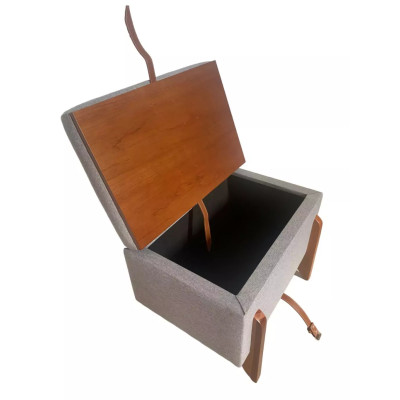 Coffre Pouf table basse Flex ACACIA avec pieds et plateau en bois massif et tissu en lin gris Coffre Pouf table basse Flex ACACIA avec pieds et plateau en bois massif et tissu en lin gris